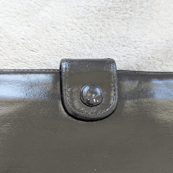 Vintage Chanel Black Leather Wallet - Picture 15 of 17